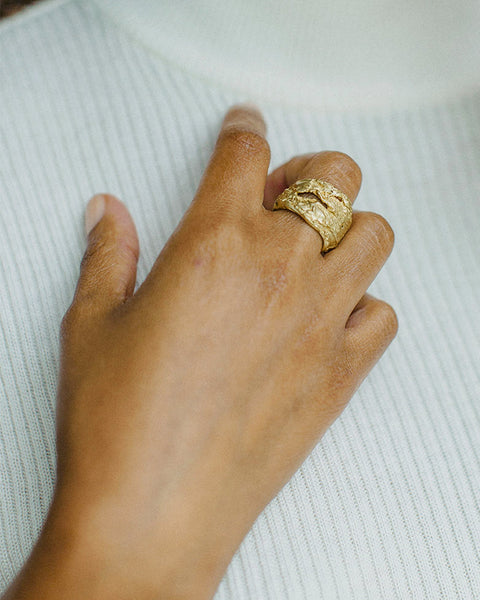 Tomboy ring in brass