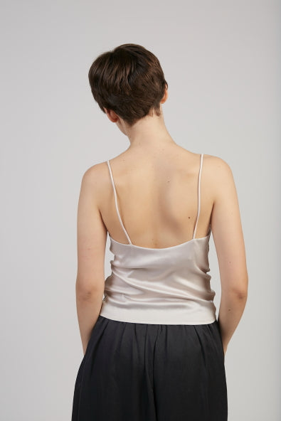 Benve silk stretch top in Silver