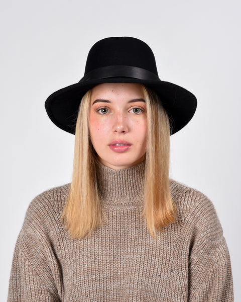 Jackson wool hat in black with leather band