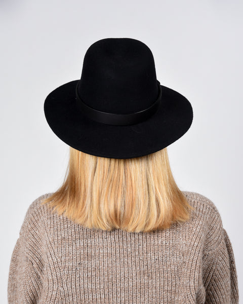 Jackson wool hat in black with leather band