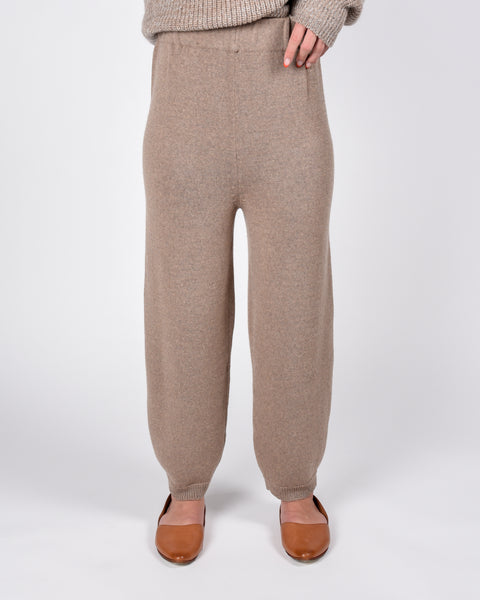 Taper sweatpant in camel