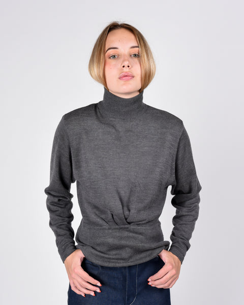 Grey pleats sweater
