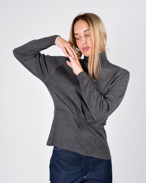 Grey pleats sweater