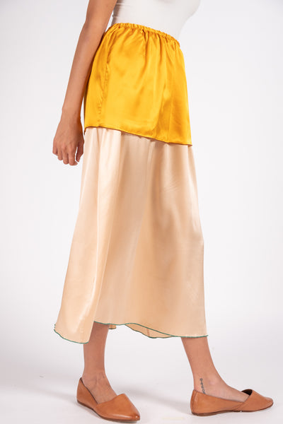 Say skirt in silk satin