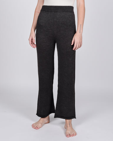 Straight alpaca knit pants in charcoal