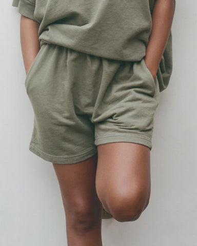 Easy short in fir green