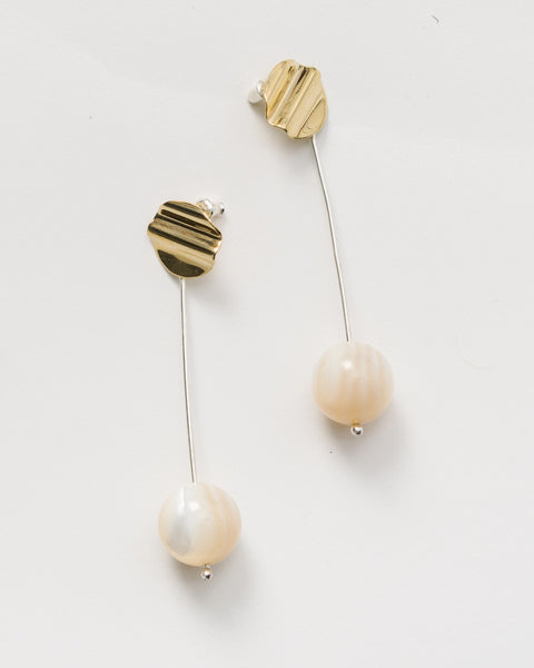 Madre Perla drop earrings