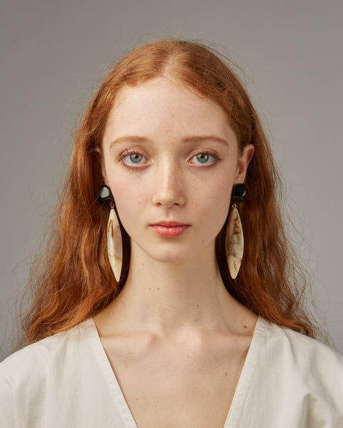 Margot earrings in Ivory
