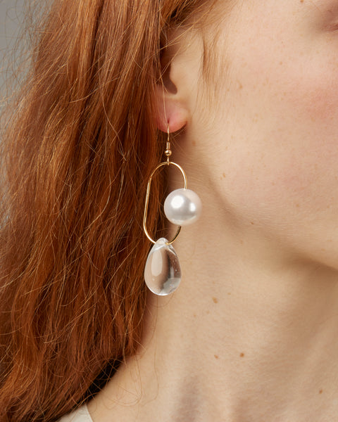 Bitter Sweet earrings in pearl and clear glass