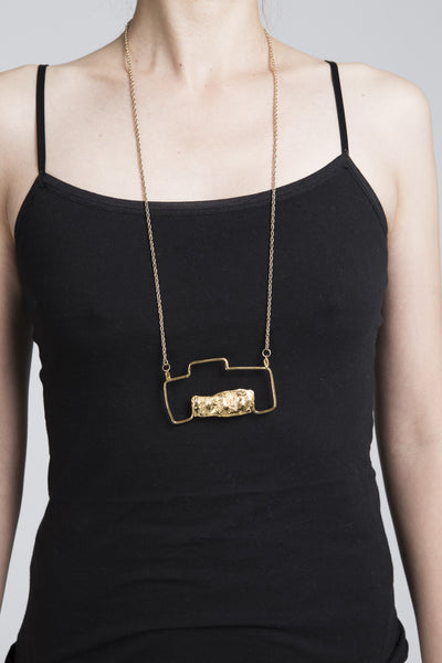 Camera Necklace - Founders & Followers - Ladyluna - 2