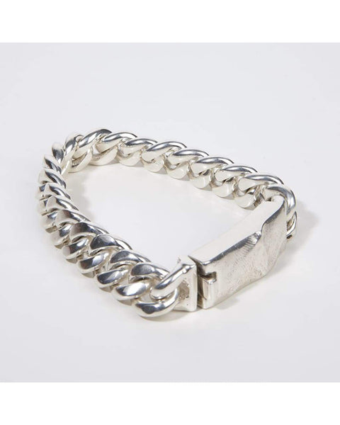 Heavy chain bracelet with molded clasp in silver