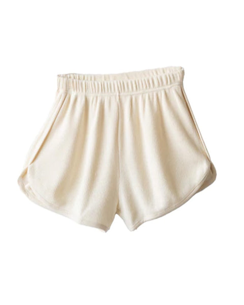 Trainer short in natural
